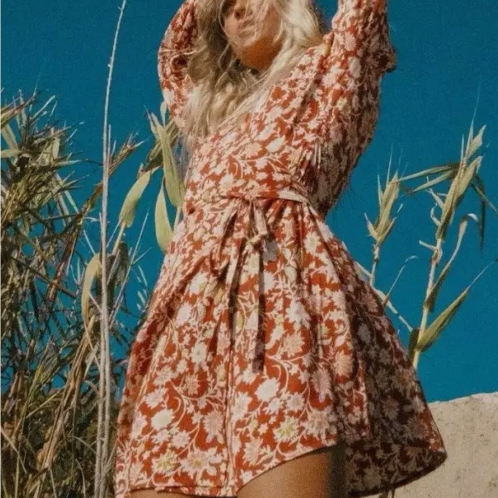 NWT Billabong Wrap Floral Dress